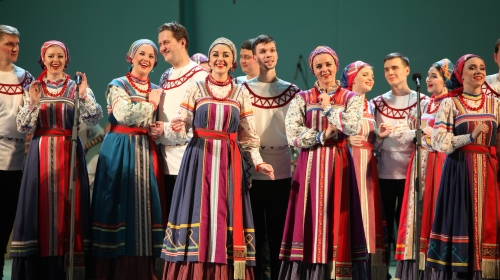 Выиграйте пригласительные на рождественский концерт Уральского государственного академического русского народного хора!