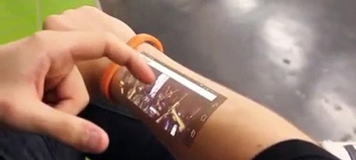 Группа специалистов Токийского университета изобрела новый светодиодный дисплей, который можно прикреплять на кожу