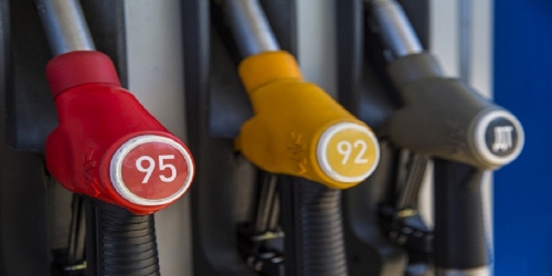 Агентство РИА «Рейтинг» подсчитало сколько литров бензина марки А-95 может купить житель того или иного государства на среднюю зарплату
