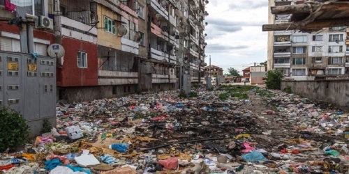 По данным опроса пользователей независимого сайта numbeo.com первым в рейтинге самых грязных городов Европы стал македонский город Тетово