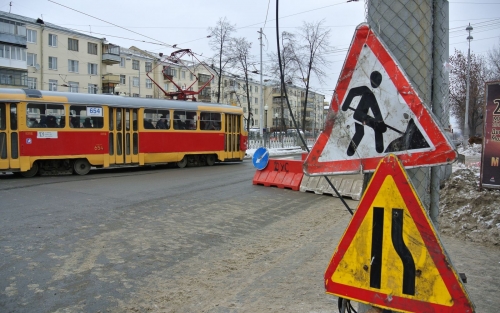 На ремонт дорог Екатеринбурга в 2018 году выделят всего 166 миллионов рублей