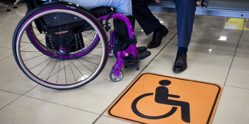 С 1 июля изменится порядок обслуживания инвалидов и других пассажиров с ограниченными возможностями в аэропортах и самолётах