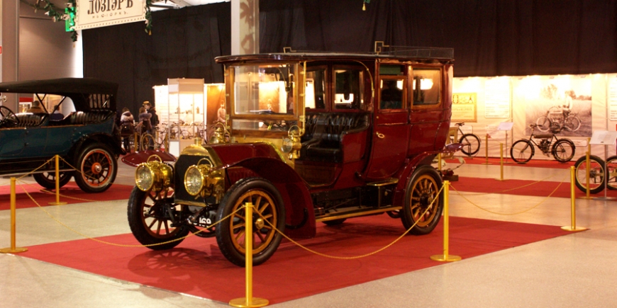 «Дорожное радио» приглашает на выставку старинных автомобилей