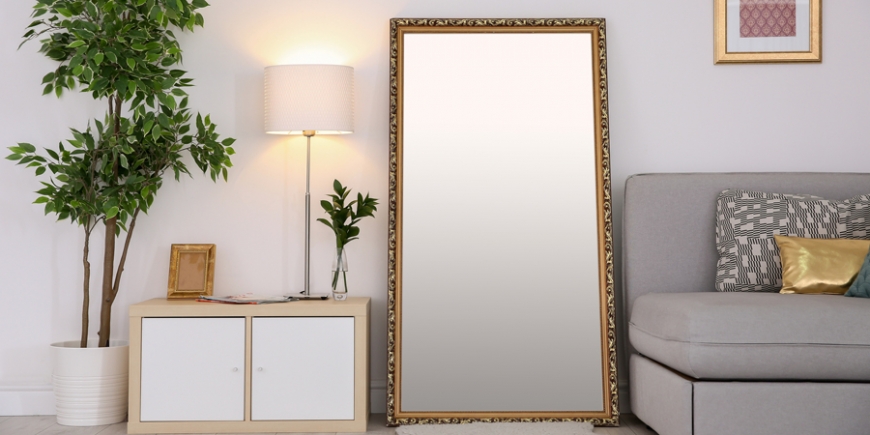 Как сделать комнату уютнее с помощью зеркал в раме