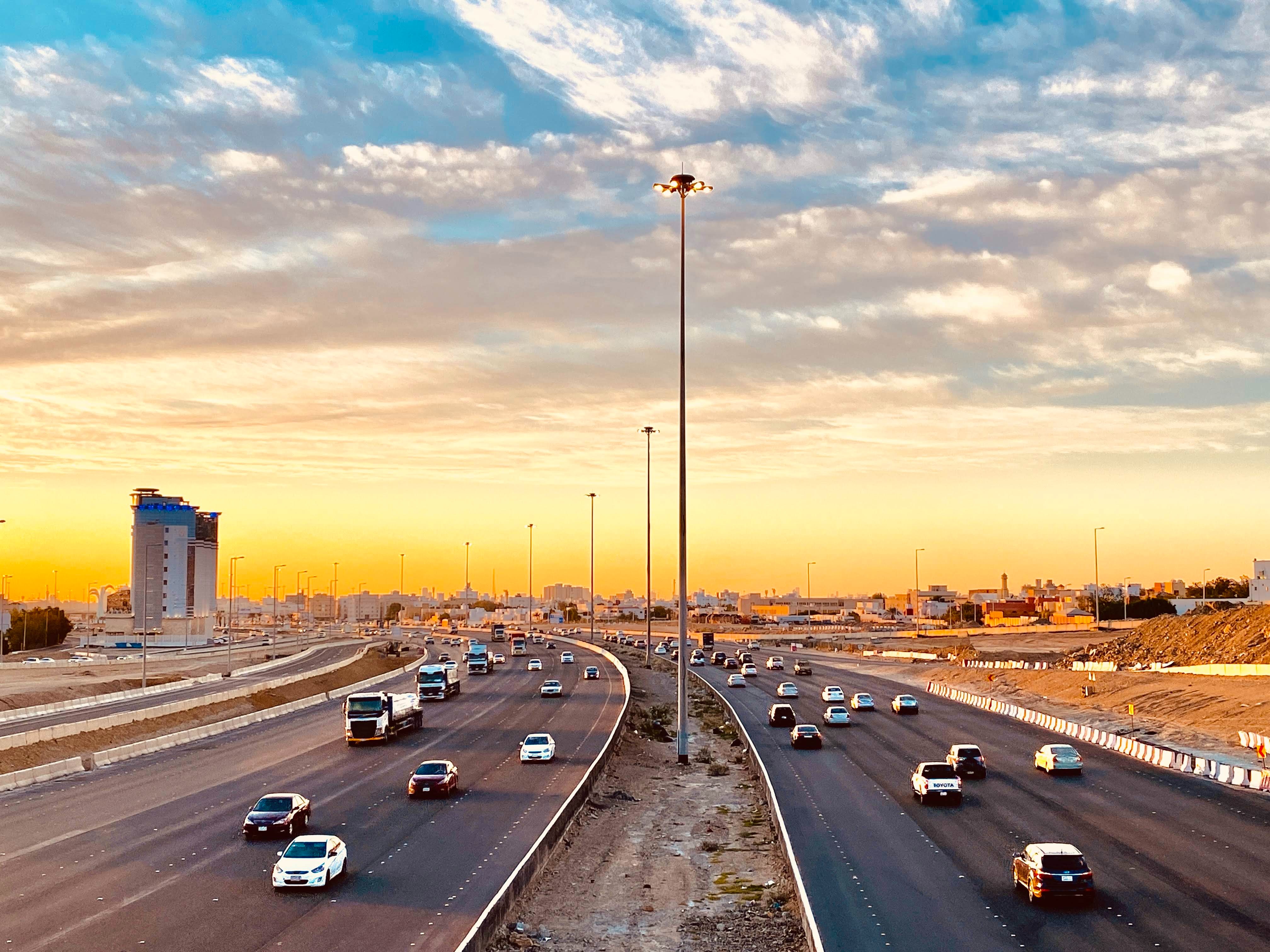 Транспорт саудовской аравии. Эр-Рияд Саудовская Аравия. Highway 10 Саудовская Аравия. Саудовская Аравия Джидда Сити. Город Рияд в Саудовской Аравии.